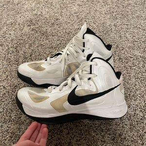Mens Nike Hyerfuse basketball shoes